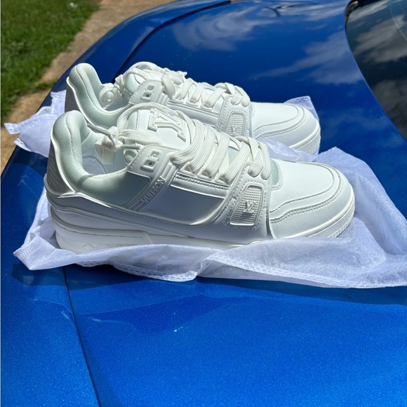 Louis Vuitton trainer sneaker (white) size 9.5 No Box - Picture 2 of 6